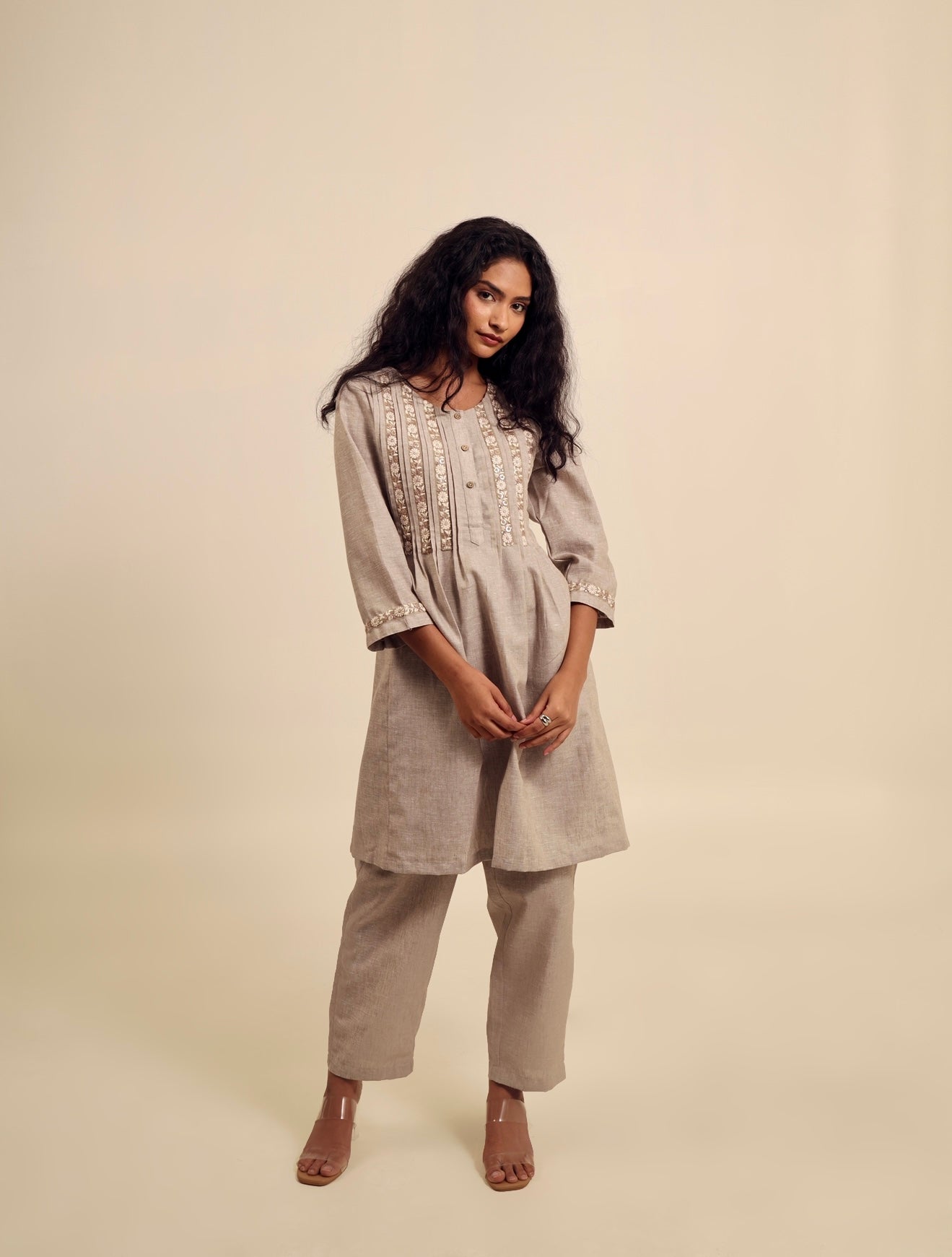 Beige Bani
