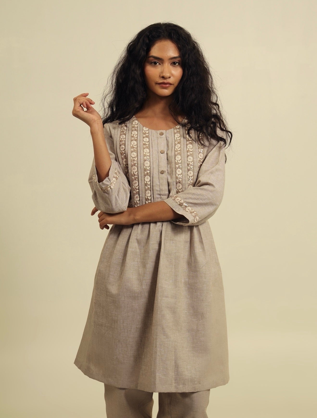 Beige Bani